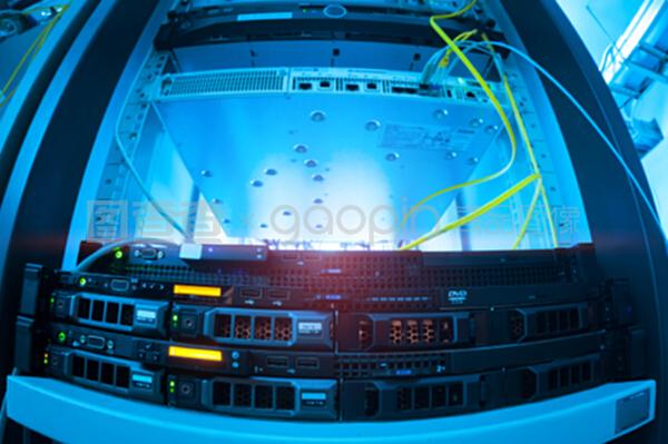 网络服务器与云计算装备技术服务 驱动数字时代的核心技术